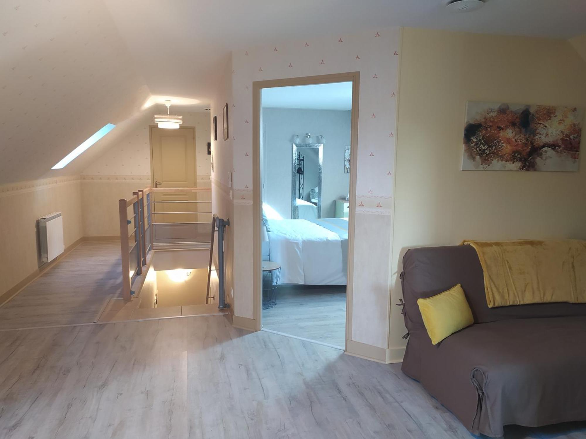 Des Roux Et Des Pious Suite De 35 A 60 M2 Et 3 Chambres Pour Groupe De 2 A 6 Personnes Civray-de-Touraine エクステリア 写真