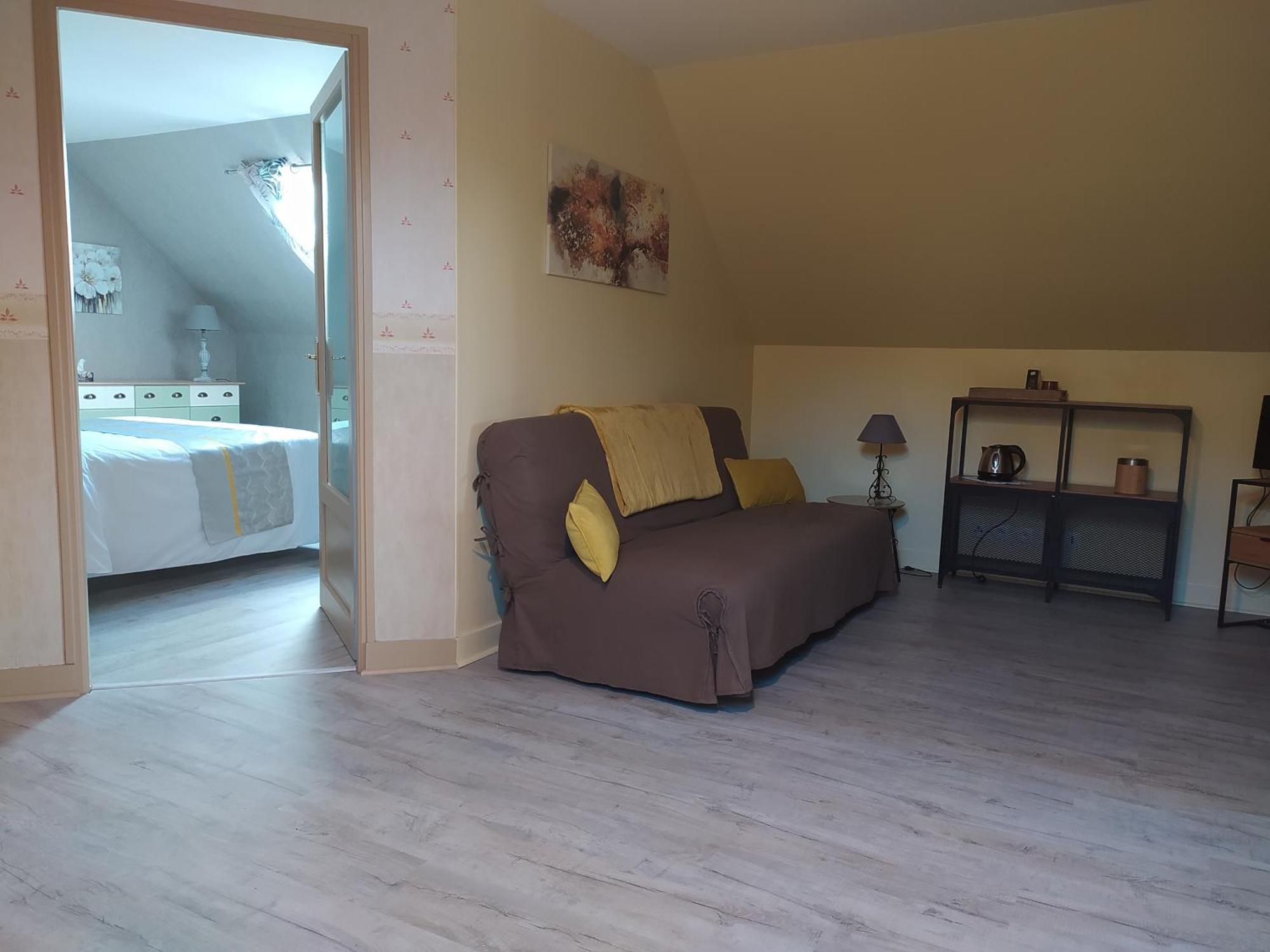 Des Roux Et Des Pious Suite De 35 A 60 M2 Et 3 Chambres Pour Groupe De 2 A 6 Personnes Civray-de-Touraine エクステリア 写真