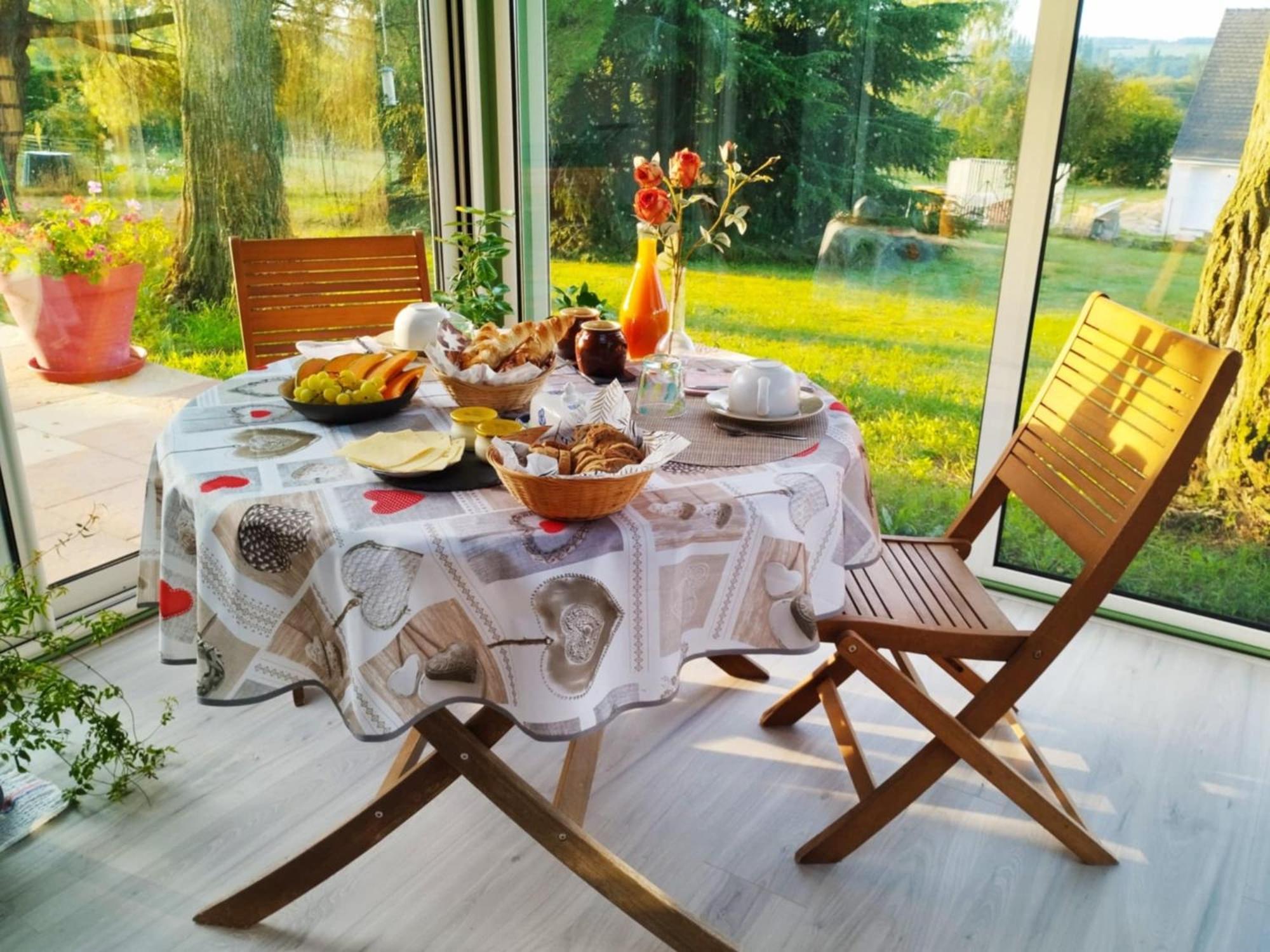 Des Roux Et Des Pious Suite De 35 A 60 M2 Et 3 Chambres Pour Groupe De 2 A 6 Personnes Civray-de-Touraine エクステリア 写真