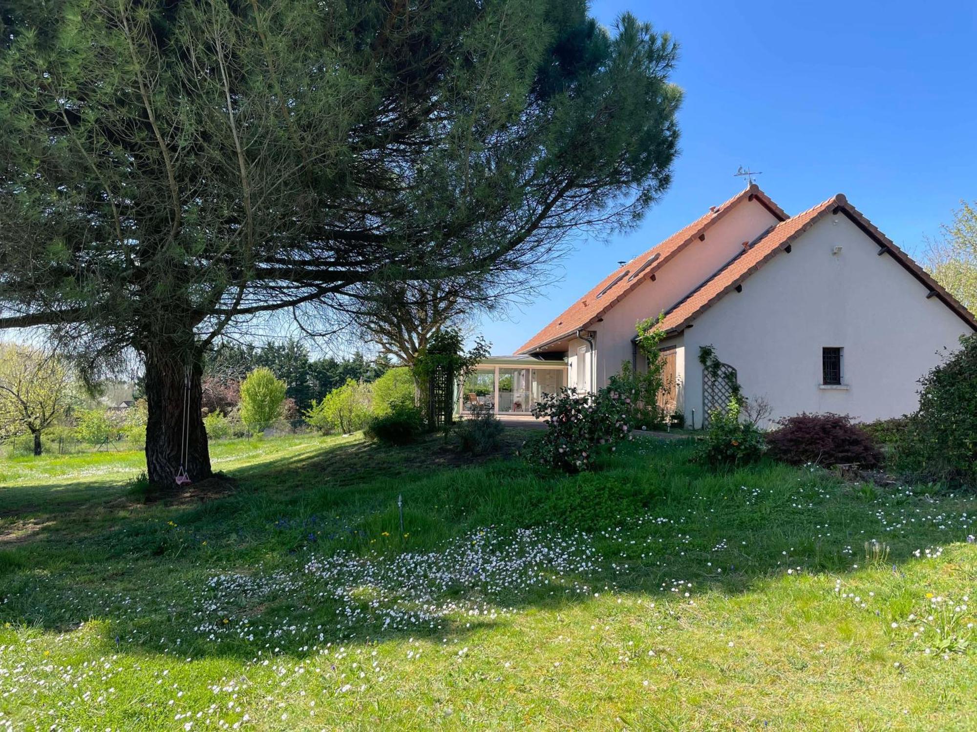 Des Roux Et Des Pious Suite De 35 A 60 M2 Et 3 Chambres Pour Groupe De 2 A 6 Personnes Civray-de-Touraine エクステリア 写真
